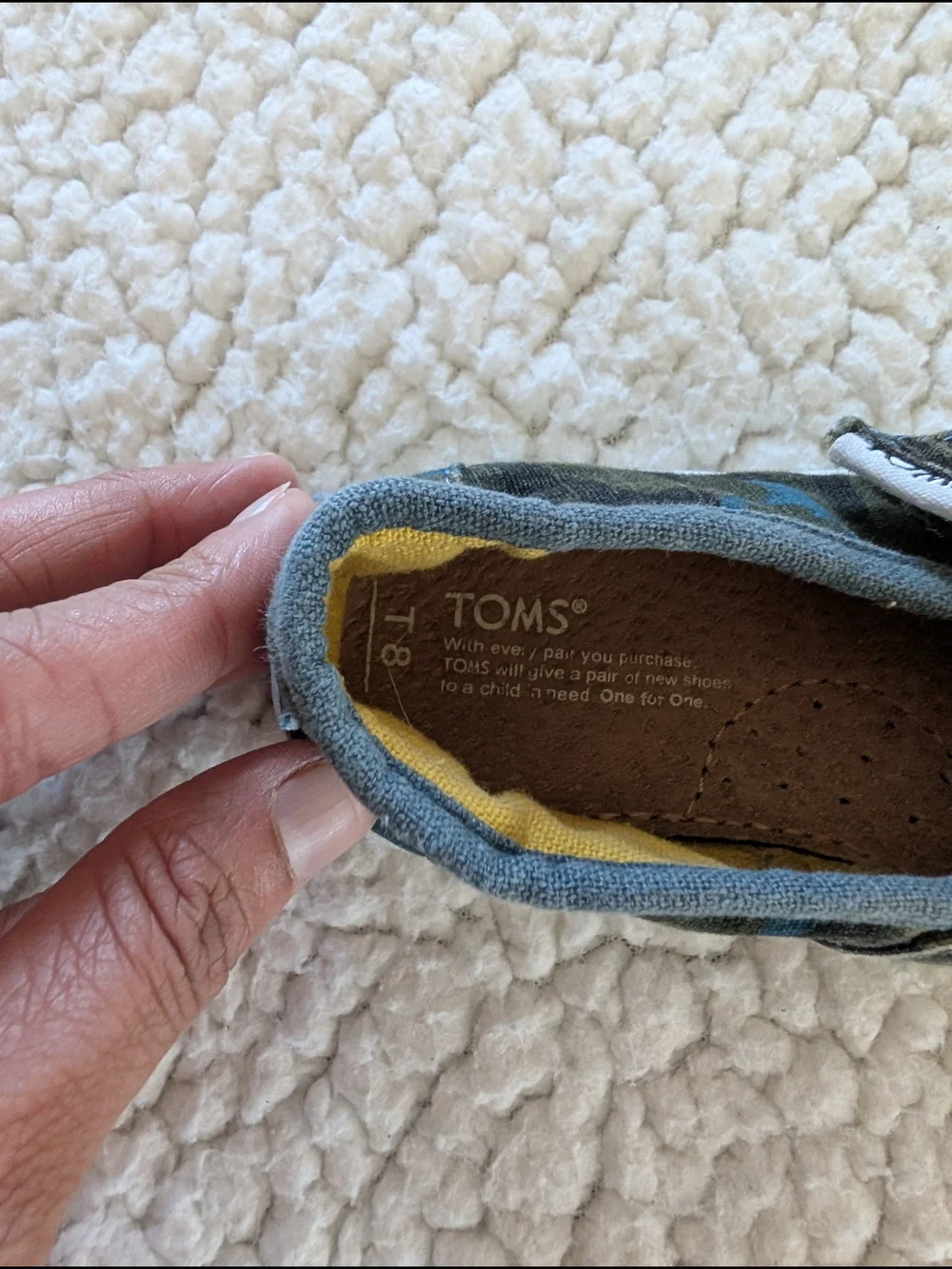 Great Condition: Tom’s Alpargata Blue Gray Camo Kids 8  ◦ Normal Pre-Owned Wear